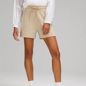 Lululemon Soft Ambitions HR Short 4” NWT